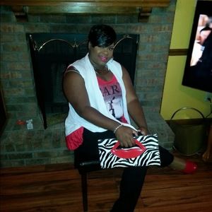 Meet your Posher, Sharon